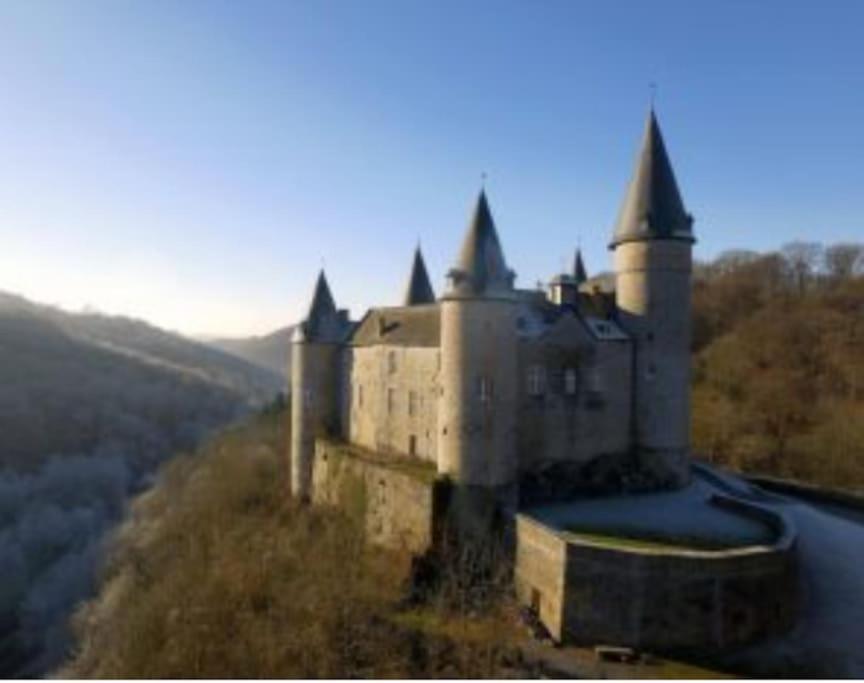 Laissez-Vous Enchanter Par La Vallee De La Meuse Hastiere-par-dela المظهر الخارجي الصورة